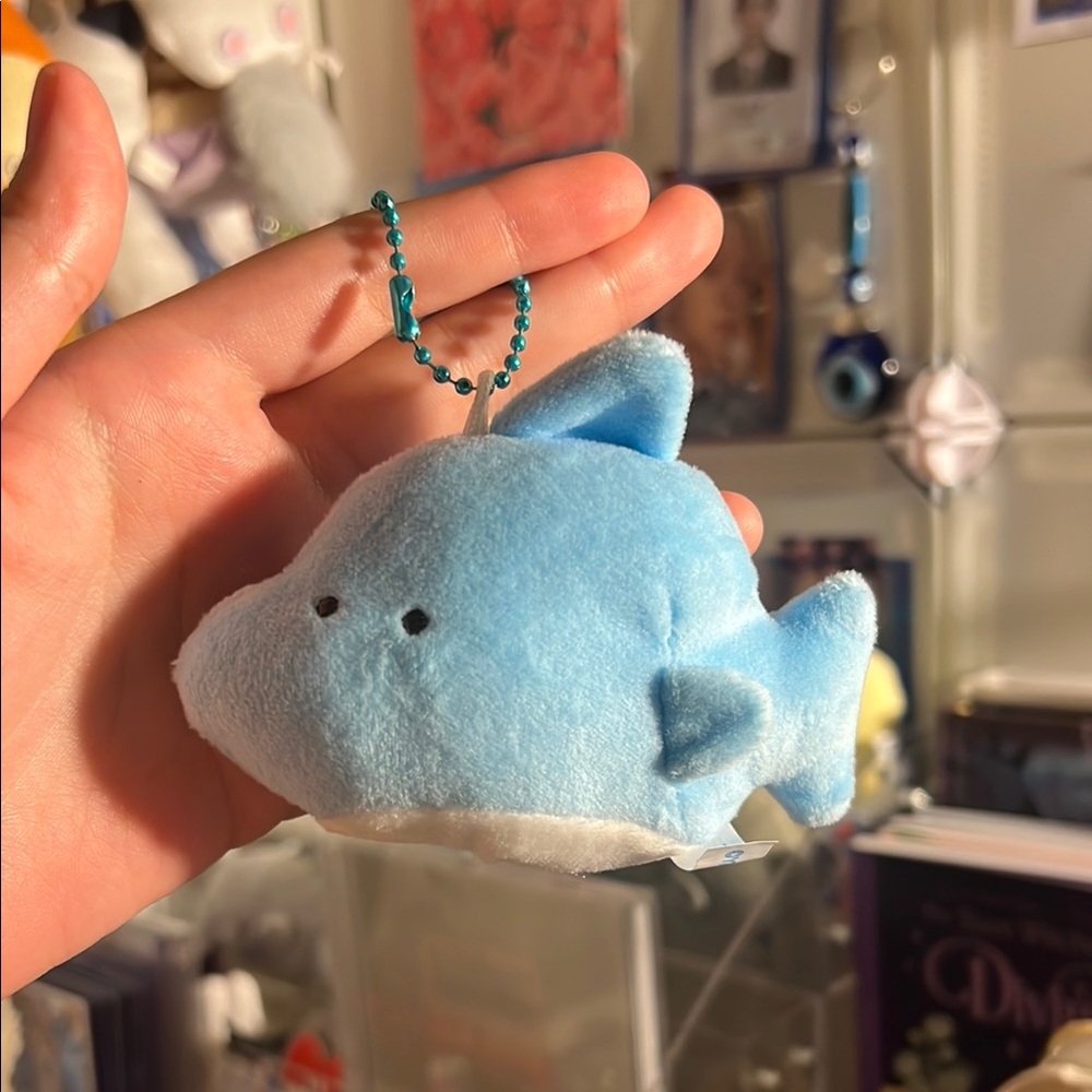 Cute Blue Shark Plush Keychain Yell Plush Keychain (aquarium collection)